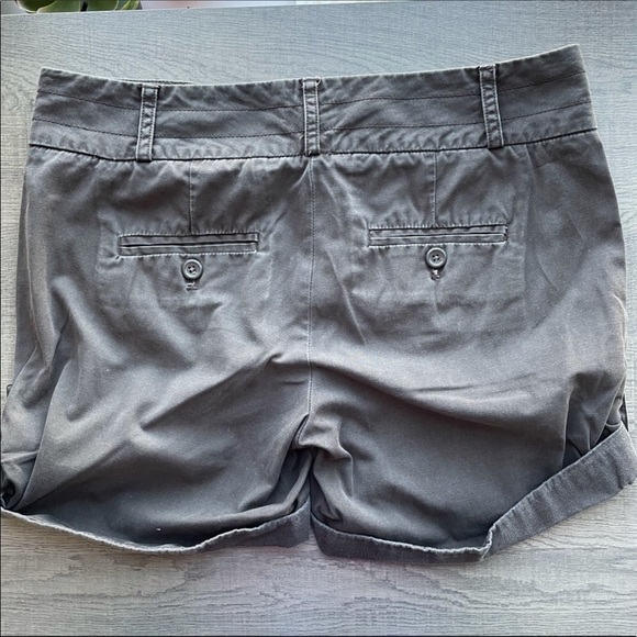 3/$30 J Crew CityFit Cuffed Chino Shorts Safari Natural - Picture 2 of 8